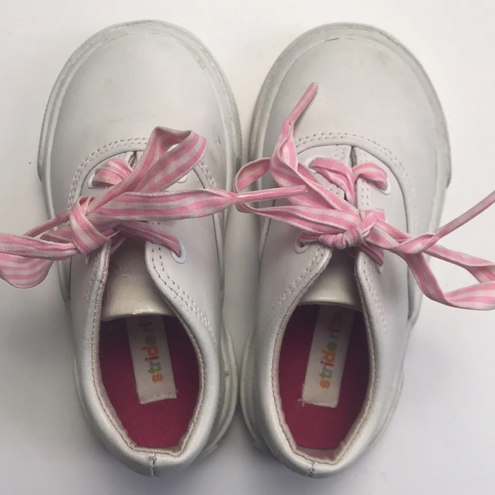 Stride Rite/Converse Sneakers (size 6)